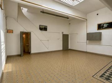 Bodega-Galpón · 113m² · 3 Ambientes · Excelente Galpón con Vivienda Auxiliar | Entrada Independiente | Sin Expensas