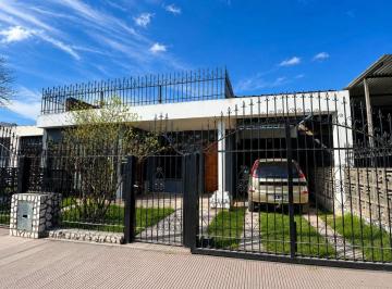 Casa de 6 ambientes, Córdoba · Alquiler Casa 3 Dorm. / Las Palmas