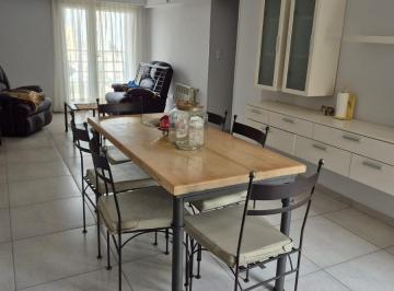 Departamento · 83m² · 5 Ambientes · 1 Cochera · Departamento en Área Centro Este