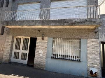 Casa · 100m² · 5 Ambientes · 1 Cochera · Casa en Rosario