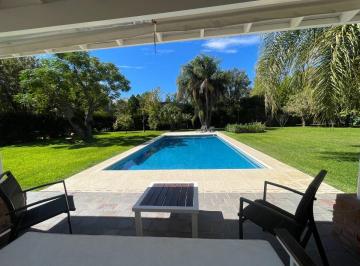 Casa de 7 ambientes, Escobar · Residencia con 4 Dorm. + Dep. Playroom, Parrilla y Parque con Pileta a Tan Solo 30’ de Caba.