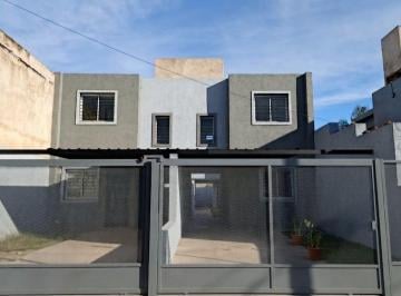 Casa · 125m² · 3 Ambientes · 1 Cochera · Dos Duplex en Venta Usd C\u