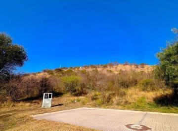 Terreno · 830m² · Se Vende Lote de 830 m en Colinas de La Deseada