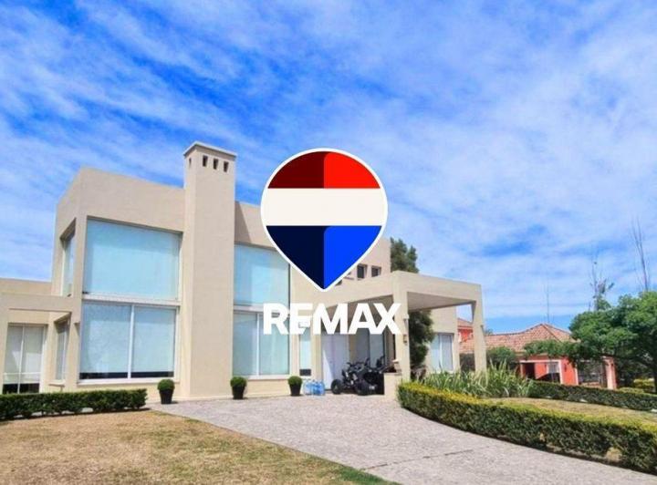 Casa · 287m² · 7 Ambientes