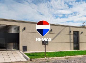Casa · 380m² · 5 Ambientes · 1 Cochera · Casa Venta Eko Distrito Cerrillos 3 Dor C/quincho