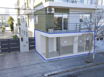 Local comercial · 36m² · Local en Venta Tandil Al Frente Semi Centro
