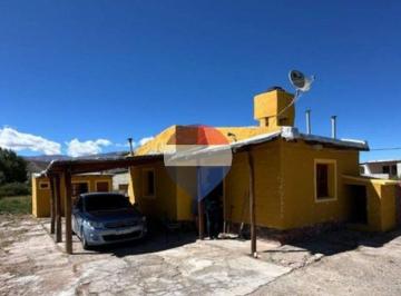 Casa · 90m² · 3 Ambientes · 1 Cochera · Venta de Casa Sobre Rn9 5000 m² Paraje San Roque