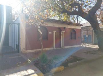 Casa · 125m² · 5 Ambientes · Venta Casa 2 Plantas + 2 Dptos Ideal P/alquiler