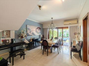 Casa · 276m² · 5 Ambientes · 3 Cocheras · Venta Casa 4 Plantas Cochera Piscina Avellaneda