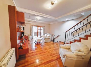 Casa · 176m² · 5 Ambientes · 3 Cocheras · Venta Casa Triplex 5 Ambientes B. Naón - Mataderos
