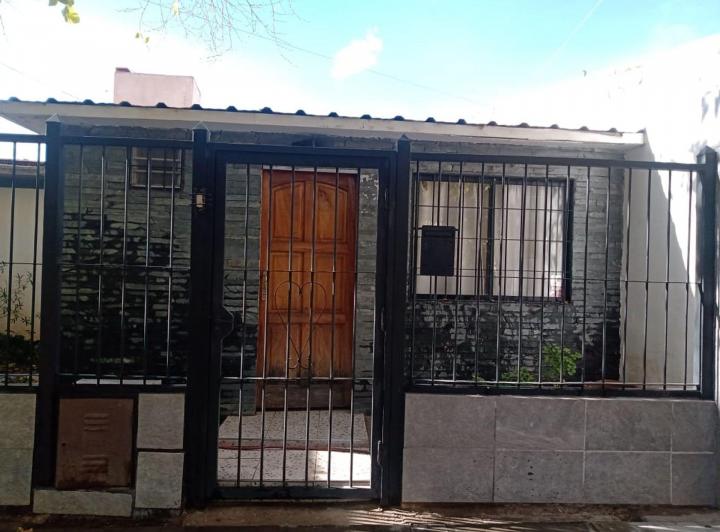 Casa · 95m² · 4 Ambientes · 1 Cochera