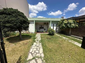 Casa · 120m² · 3 Ambientes · 1 Cochera · Venta Casa de 3 Ambientes Ituzaingo