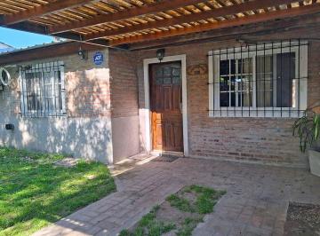Casa · 68m² · 3 Ambientes · 1 Cochera · Venta Casa en de Vicenzo Grande Inmerojable Ubicac