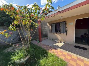 Casa · 79m² · 4 Ambientes · Venta de Casa en Barrio Trujuy Moreno
