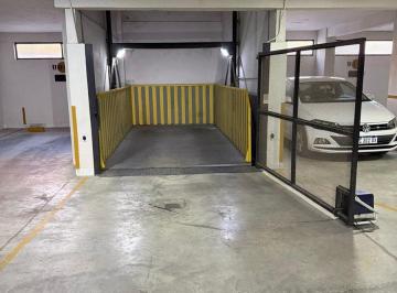 Garage · 12m² · Venta Cochera Frente a P. Pueyrredon Torre Piazza