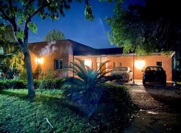 Casa · 172m² · 4 Ambientes · 3 Cocheras · Venta Casa 4 Amb C/pileta - Barrio Sausalito Pilar