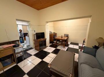 Casa · 211m² · 4 Ambientes · 1 Cochera · Casa en Venta Sexta Seccion Ciudad Mendoza