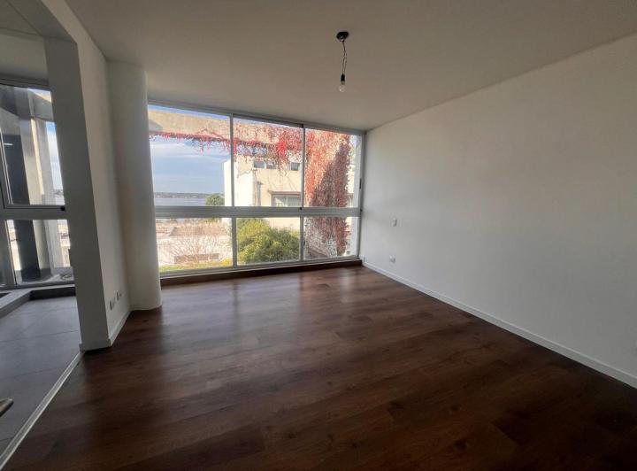 Departamento · 130m² · 6 Ambientes · 1 Cochera