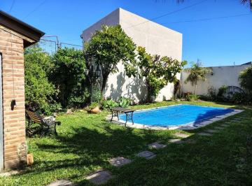 Casa · 287m² · 7 Ambientes · 1 Cochera · Venta Casa 5 Amb Quincho Pileta S Justo Lomas Coch