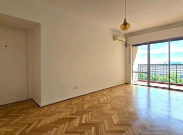 Departamento · 75m² · 4 Ambientes · Piso 10 Al Frente Sobre Libertador con Balcón