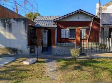 Casa · 70m² · 4 Ambientes · 1 Cochera · Venta Casa 4 Ambientes en Plátanos Berazategui