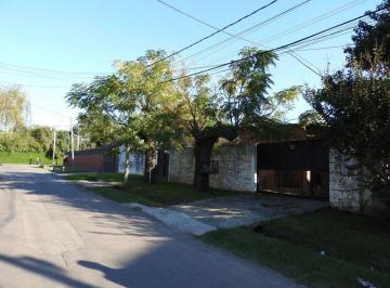 Casa · 176m² · 4 Ambientes · 4 Cocheras · Venta 4 Casas Benavidez Multifamiliar Doble Lote