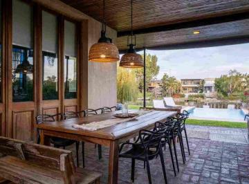 Casa · 300m² · 8 Ambientes · 2 Cocheras · Casa Venta 8 Amb Santa Barbara a L Laguna