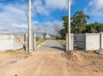 Terreno · 123m² · Lote en Venta La Plata, en Barrio Cerrado