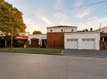 Casa · 460m² · 5 Ambientes · 3 Cocheras · Venta Casa 5 Ambiente Bernal
