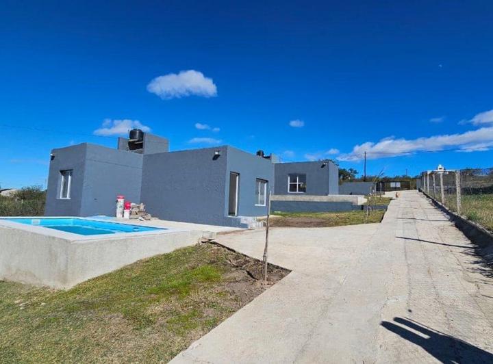 Casa · 227m² · 9 Ambientes · 2 Cocheras