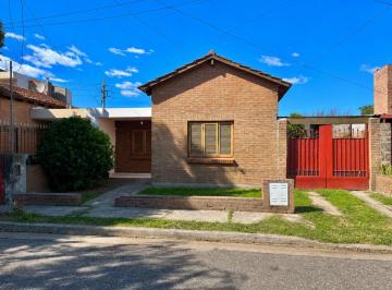 Casa · 72m² · 4 Ambientes · 2 Cocheras · Venta Casa 3 Dorm Los Boulevares Manantiales