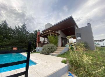 Casa · 170m² · 5 Ambientes · 1 Cochera · Venta Casa 2 Dorm. Pileta Potrero Garay Cba
