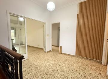 Casa · 540m² · 4 Ambientes · 1 Cochera · Casa de 4 Ambientes con Galpon en Villa Urquiza