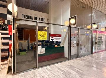 Local comercial · 28m² · Local con Entrepiso Galeria Via Bianca