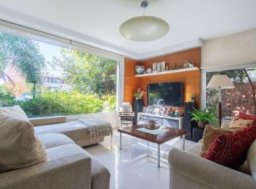 Casa · 325m² · 7 Ambientes · 4 Cocheras · 425 m² en Haras Santa María. Lote Doble de 1.625 m