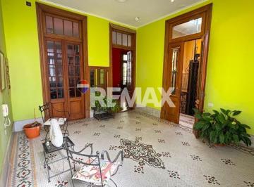 PH · 264m² · 7 Ambientes · En Venta PH Único en Balvanera C/ascensor y Azotea