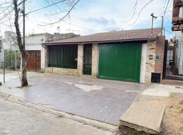 Casa · 155m² · 4 Ambientes · 1 Cochera · Venta Casa 4 Amb en Muñiz