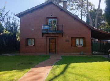 Casa · 165m² · 5 Ambientes · 1 Cochera · Venta Casa 5 Amb con Quincho, Bosque P. Ramos