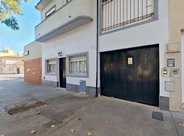Casa · 100m² · 5 Ambientes · Venta Casa Monte Castro 5 Ambientes Multifamiliar