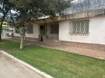 Casa · 136m² · 3 Ambientes · 1 Cochera · Venta/casa Ubicación Centrica/lehmann