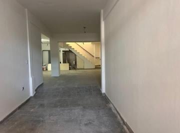 Local comercial · 92m² · 2 Cocheras · Local Comercial/depósito en Alquiler