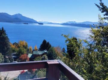 Casa · 142m² · 4 Ambientes · 1 Cochera · Excelente Casa en Barrio Llao Llao, Km 23400