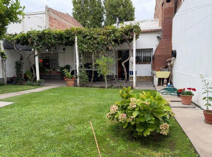 Casa · 103m² · 4 Ambientes · 1 Cochera