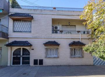 Casa · 150m² · 6 Ambientes · 2 Cocheras · Venta Casa 6 Ambientes Cochera y Jardin Tapiales