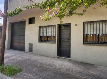 Casa · 123m² · 3 Ambientes · 1 Cochera · Venta Casa Tipo PH Castelar Apto Credito