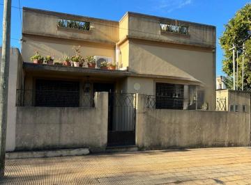 Casa · 105m² · 4 Ambientes · 1 Cochera · Venta Casa 4 Amb El Palomar