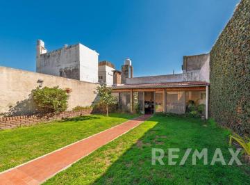 Casa · 170m² · 4 Ambientes · 1 Cochera · Casa 4 Amb en Mataderos Gran Parque y Quincho