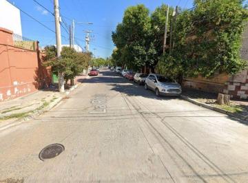 Casa · 330m² · 5 Ambientes · Venta Casa Esquina B° Alberdi Inversion Oportunida