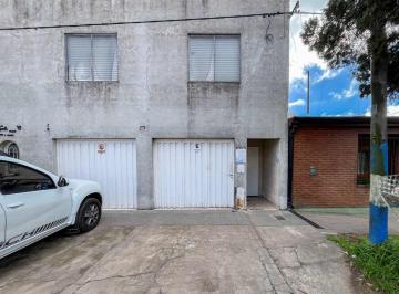 PH · 112m² · 5 Ambientes · 1 Cochera · PH en Venta en La Plata 3 Dorm. y Garaje