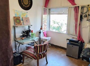 Departamento · 60m² · 4 Ambientes · 1 Cochera · Departamento en Venta Tolosa 3 Dorm.